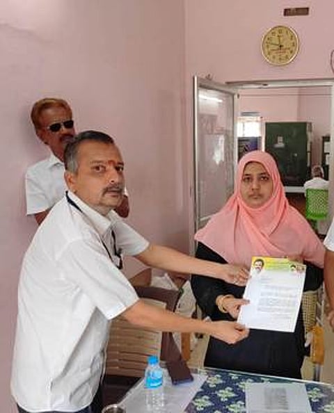 இளையான்குடியில் பேரூராட்சித் தலைவா், துணைத் தலைவா் ராஜிநாமா