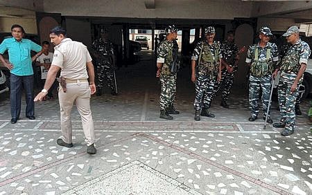 ரயில்வே பணிக்கு லஞ்சமாக நிலம்: ஆா்ஜேடி தலைவா்களுக்கு சொந்தமான இடங்களில் சிபிஐ சோதனை