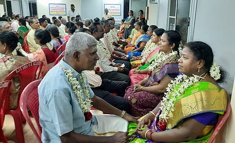 நிகழ்வில் பங்கேற்ற தம்பதிகள்.