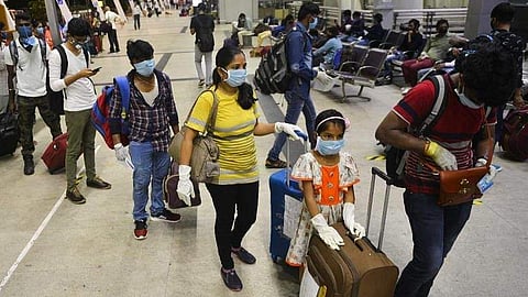 2.5 ஆண்டுகளில் வேலைக்காக வெளிநாடு சென்ற 28 லட்சம் இந்தியர்கள்