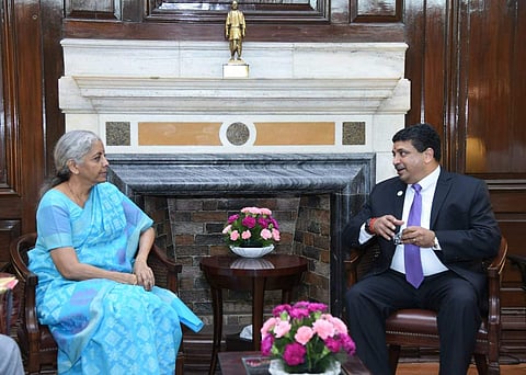 நிர்மலா சீதாராமனுடன் பழனிவேல் தியாகராஜன் சந்திப்பு