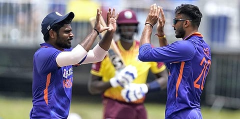 சஞ்சு சாம்சன், அக்ஷர் படேல்