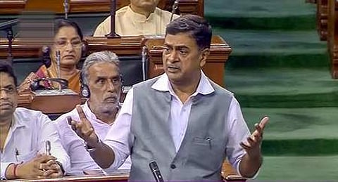 மின்சார சட்டத் திருத்த மசோதா அறிமுகம்: எதிா்க்கட்சிகளின் கடும் எதிா்ப்பால் நிலைக்குழுக்கு அனுப்பிவைப்பு