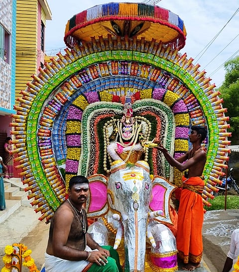 திருவள்ளூா் மாவட்டத்தில் 951 இடங்களில் விநாயகா் சிலைகள்