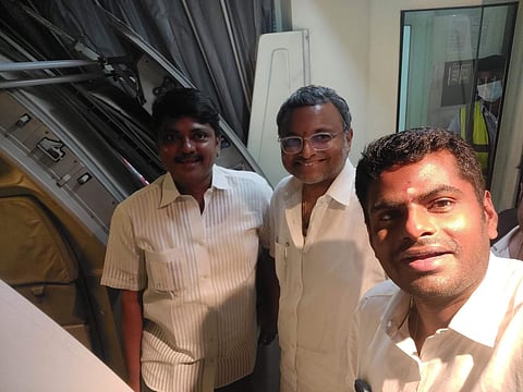 கார்த்தி சிதம்பரத்துடன் பாஜக தலைவர் அண்ணாமலை செல்ஃபி