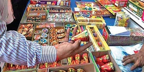 தீபாவளி: சென்னை தீவுத்திடலில் 15 நாள்கள் பட்டாசு விற்பனை!