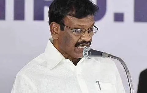 சிறுமி டானியாவின் படிப்பு செலவை அரசே ஏற்கும்: அமைச்சா் சா.மு.நாசா்