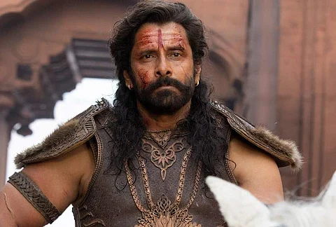 திரிஷாவைத் தொடர்ந்து பெயரை மாற்றிய விக்ரம்!