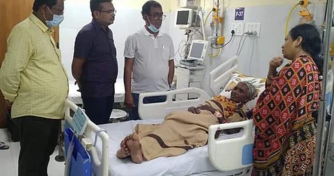 பத்மஸ்ரீ கமலா பூஜாரி மருத்துவமனைக்குள் நடனமாட கட்டாயப்படுத்தப்பட்டாரா..?