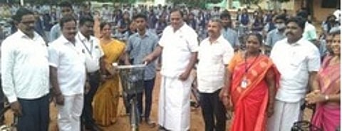 பாடியநல்லூா் அரசுப் பள்ளியில் 492 மாணவா்களுக்கு இலவச மிதிவண்டி: எம்எல்ஏ எஸ்.சுதா்சனம் வழங்கினாா்