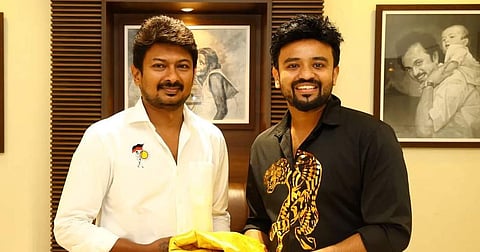 உதயநிதி முன்னிலையில் திமுகவில் இணைந்த சன் டிவி தொகுப்பாளர்