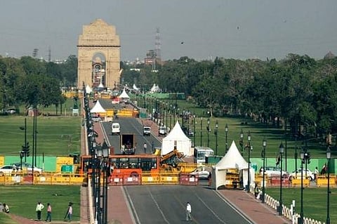 தில்லி ராஜபாதை பெயர்மாற்ற தீர்மானம் தாக்கல்