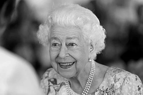 பிரிட்டன் அரசி எலிசபெத் (96) மறைந்தாா்
