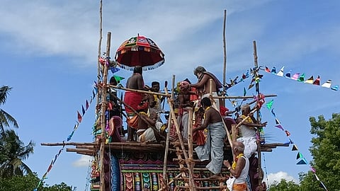 நாளாங்கட்டளை வடபத்ரகாளியம்மன் கோயிலில் நடைபெற்ற கும்பாபிஷேகம்.