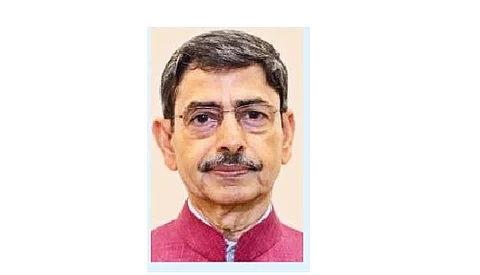 சென்னை கடற்கரைச் சாலையில் நாளை குடியரசு தின விழா: தேசியக் கொடியேற்றுகிறாா் ஆளுநா்