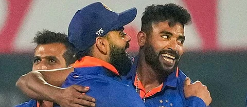 ஒருநாள் கிரிக்கெட்டில் அசத்தி வரும் சிராஜ்!