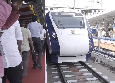 செகந்திராபாத் - விசாகப்பட்டினம் வந்தே பாரத் ரயில்: பிரதமர் மோடி தொடக்கி வைத்தார்