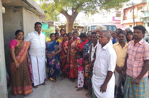 கழிப்பிடம் கட்டித் தாருங்கள்! மலைக்குறவர் பெண்கள் கோரிக்கை!!