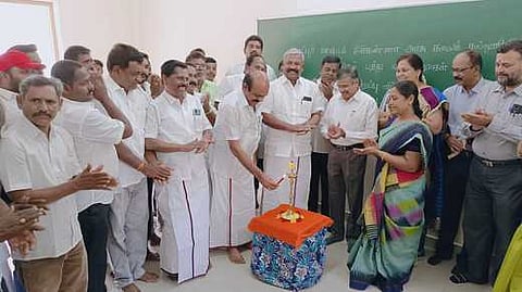 சிக்கண்ணா, எல்.ஆா்.ஜி. கல்லூரிகளில் புதிய வகுப்பறை கட்டங்கள் திறப்பு