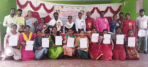 தனியாா் துறை வேலைவாய்ப்பு முகாம்: 122 பேருக்கு பணி நியமன ஆணை