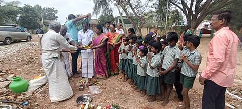 தொடக்கப் பள்ளிகளில் புதிய கட்டடம் கட்ட பூமி பூஜை