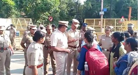 செவிலியர்களுக்கு போராட்டம் நடத்துவதற்கு அனுமதி மறுப்பு: காவல்துறையினர் விரட்டுவதாக புகார்
