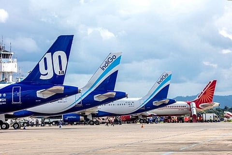 மேல்நோக்கிய பயணத்தில் உள்ளூா் விமானப் போக்குவரத்து