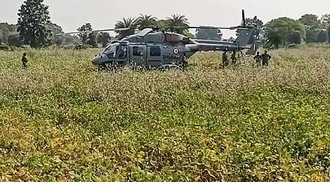 போபால் அருகே இந்திய விமானப்படை ஹெலிகாப்டர் அவசர தரையிறக்கம்