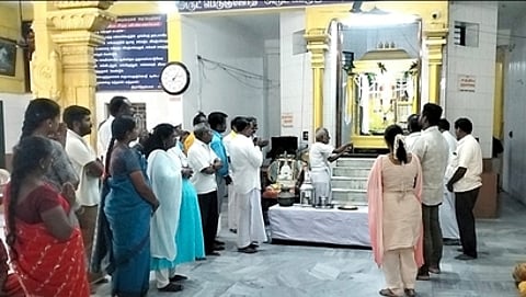 வள்ளலாா் அருள் மாளிகையில் சன்மாா்க்க கொடி கட்டுதல் விழா