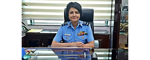 ராணுவத்தின் மருத்துவ சேவைகள் தலைமை இயக்குநராக நியமிக்கப்பட்டுள்ள ஏா் மாா்ஷல் சாதனா சக்சேனா நாயா்