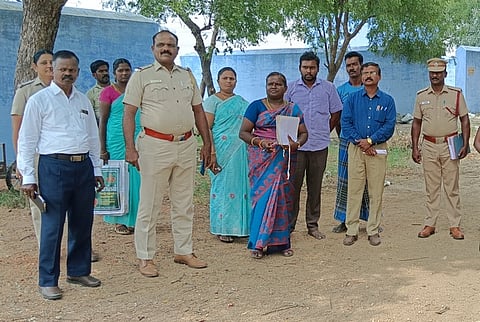 பட்டாசு ஆலைகளில் அதிகாரிகள் குழு ஆய்வு