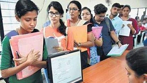 சித்தா, ஆயுா்வேதம், யுனானி, ஹோமியோபதி படிப்புகளுக்கான தரவரிசைப் பட்டியல் வெளியீடு: கன்னியாகுமரி மாவட்ட மாணவி முதலிடம்