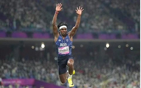 வெண்கலம் வென்றார் தமிழக வீரர் பிரவீண் சித்ரவேல்!