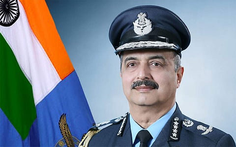 எல்லைக் கட்டுப்பாடு கோடு பகுதிகளில் தீவிர கண்காணிப்பு: வி.ஆா். சௌதரி