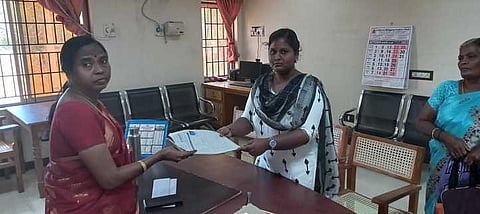 மாணவிக்கு சட்டப் பணிகள் குழு உதவி