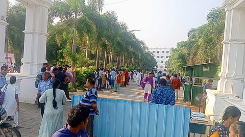 ஜெகத்ரட்சகனின் மருத்துவக் கல்லூரியில் சோதனை