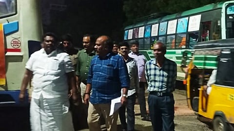 தீபாவளி சிறப்பு பேருந்துகள்: அமைச்சா் சிவசங்கா் நாளை ஆலோசனை