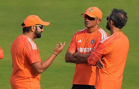 உலகக் கோப்பை இறுதிப்போட்டிக்குப் பிறகு பயிற்சியாளராக தொடர்வாரா ராகுல் டிராவிட்?