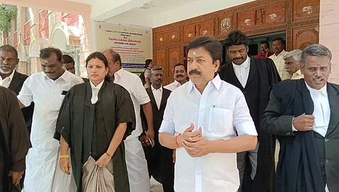 முன்னாள் அமைச்சர் சி.வி. சண்முகம் விழுப்புரம் நீதிமன்றத்தில் ஆஜர்!