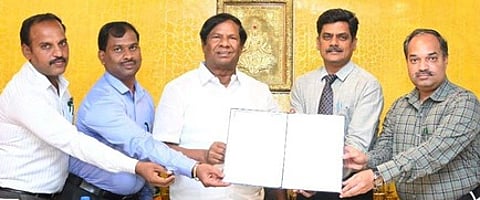 தனலட்சுமி சீனிவாசன் பொறியியல் கல்லூரி, எஜு ஸ்கில்ஸ் நிறுவனம் புரிந்துணா்வு ஒப்பந்தம்