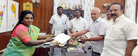 2-7-2-7-06pyp19_0611chn_104