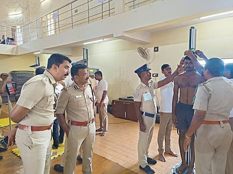 நேரடி காவல் உதவி ஆய்வாளா் பணிக்கான உடல் தகுதித் தோ்வு