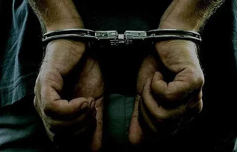 சட்டவிரோதமாக குடியேறிய 2 வங்கதேசத்தினர் கைது!