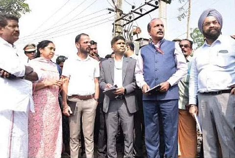 பூந்தமல்லியில் குடிசை வீடுகளுக்குள் சென்று மத்திய குழுவினர் ஆய்வு
