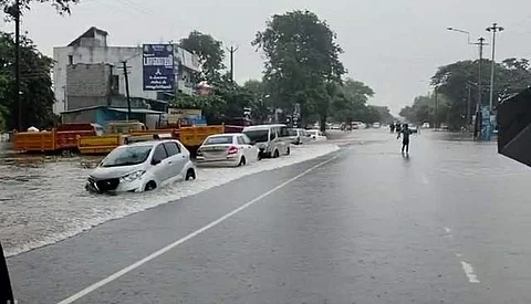 4 மாவட்டங்களுக்கு இன்று பொதுவிடுமுறை!