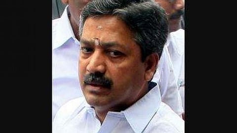 சி.வி.சண்முகம்.