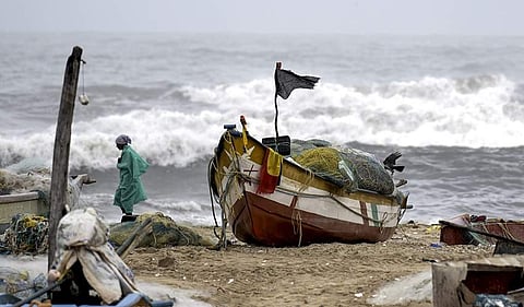 மிக்ஜம் புயல்: மெரினா கடற்கரை நுழைவாயில் மூடல்