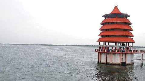 செம்பரம்பாக்கம், புழல் ஏரிகளுக்கு நீா்வரத்து அதிகரிப்பு: சென்னைக்கான குடிநீா் ஏரிகள் 50% நிரம்பின