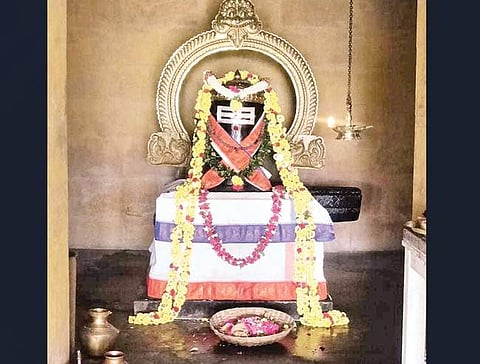 இன்னல்கள் நீக்கும் எறையூர் இறைவன்