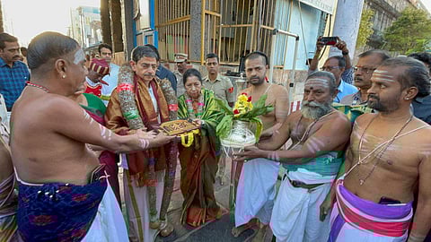 சிதம்பரம் நடராஜர் கோயிலில் தமிழக ஆளுநர் ஆர்.என்.ரவி சுவாமி தரிசனம்!